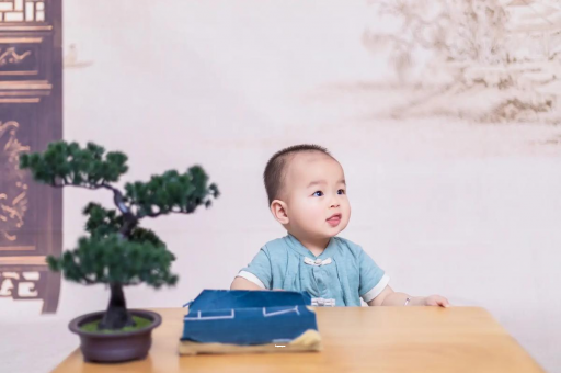 重庆三个月宝宝抬头不稳